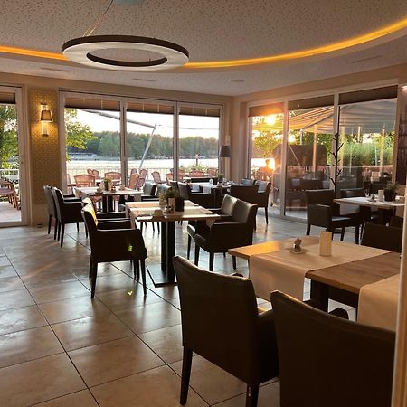 Hotel Am Untersee Bantikow エクステリア 写真