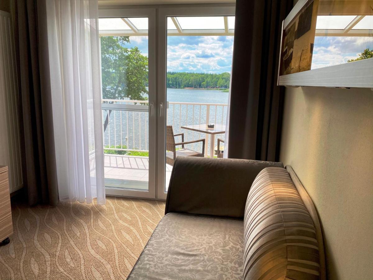Hotel Am Untersee Bantikow エクステリア 写真