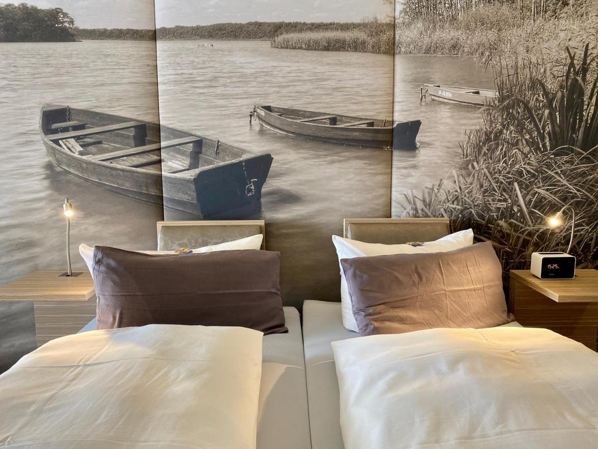 Hotel Am Untersee Bantikow エクステリア 写真