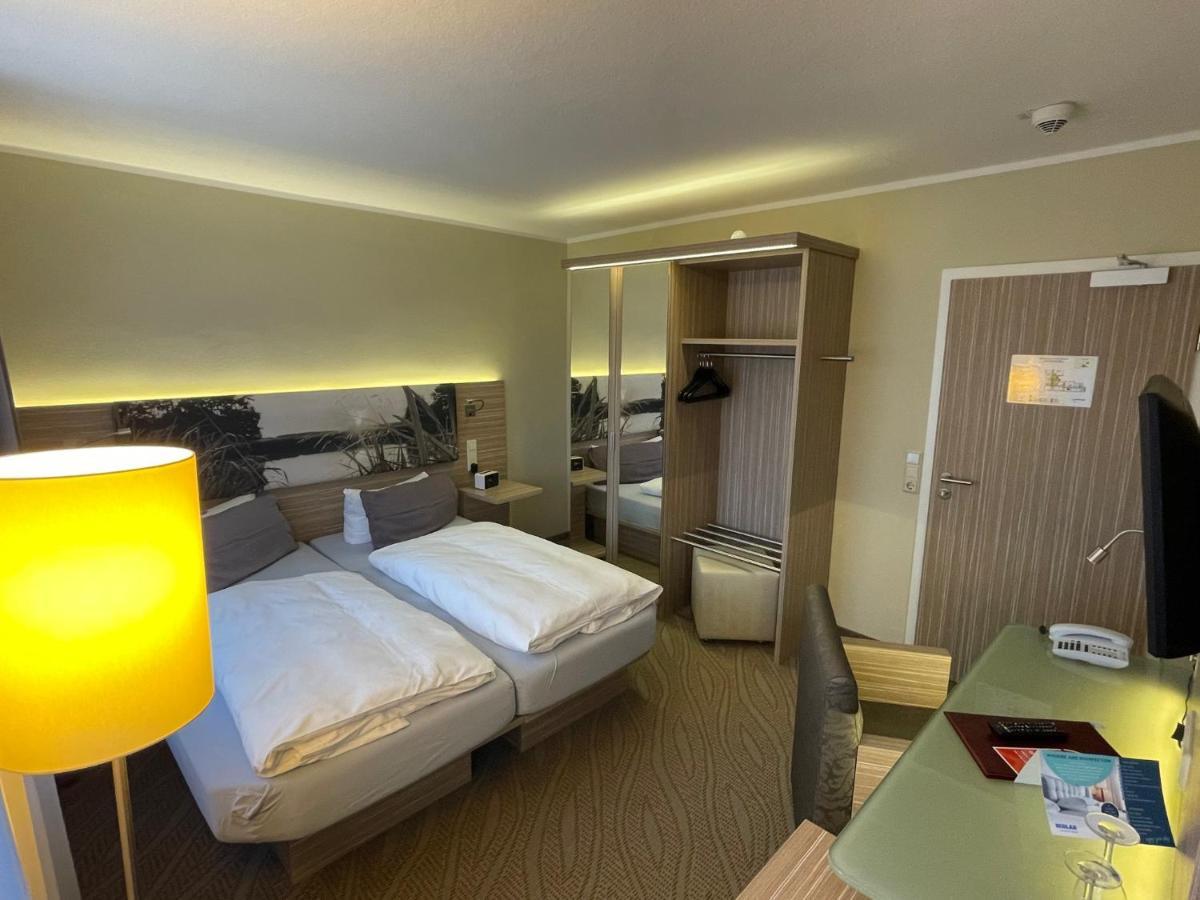 Hotel Am Untersee Bantikow エクステリア 写真
