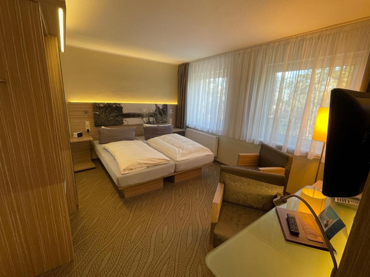 Hotel Am Untersee Bantikow エクステリア 写真