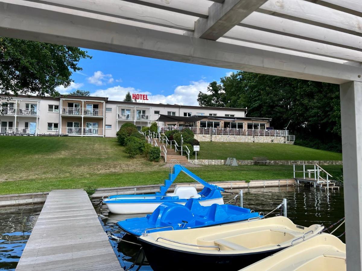 Hotel Am Untersee Bantikow エクステリア 写真