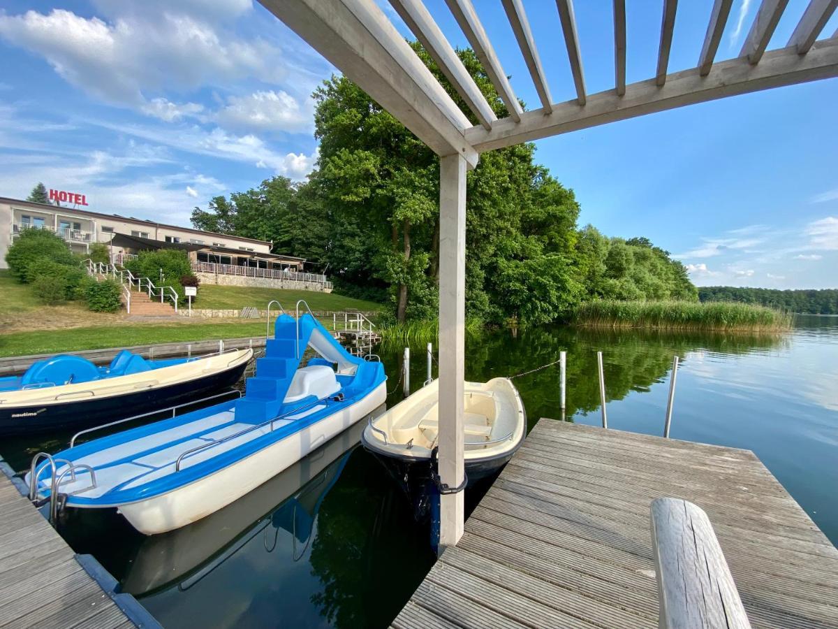 Hotel Am Untersee Bantikow エクステリア 写真