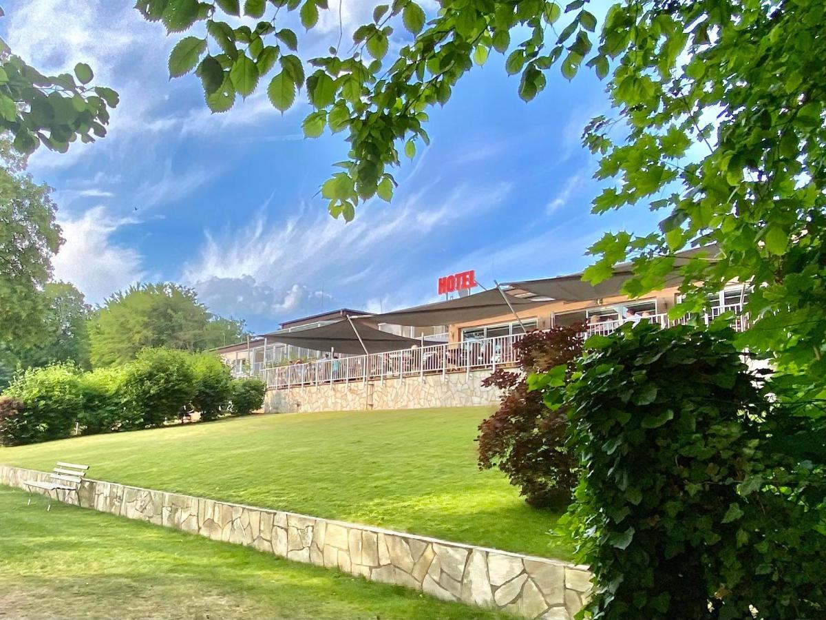 Hotel Am Untersee Bantikow エクステリア 写真