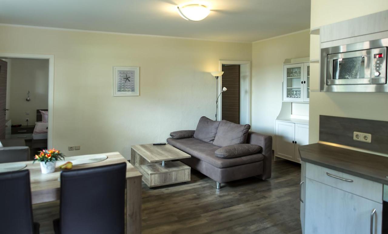Hotel Am Untersee Bantikow エクステリア 写真